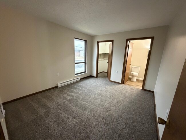 Building Photo - CedarCliff