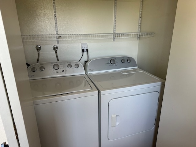 Building Photo - 4225 Fiesta Way