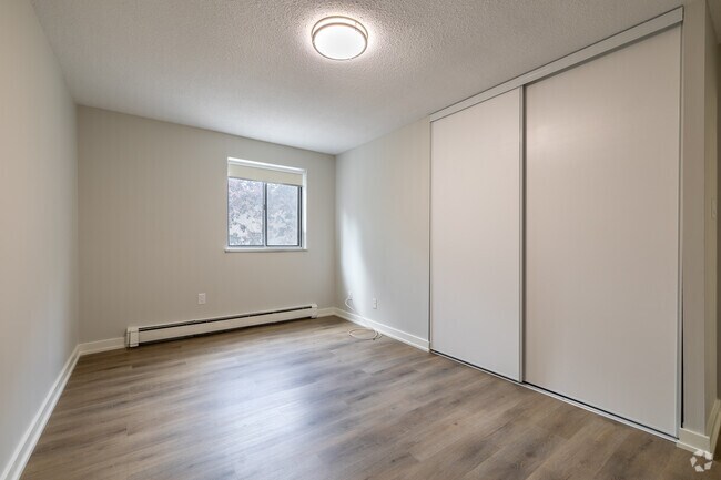 2BR, 1BA - Chambre principale - The Mayfair