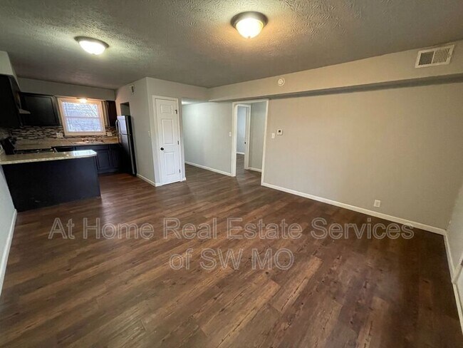 Foto del edificio - 930 S Campbell Ave