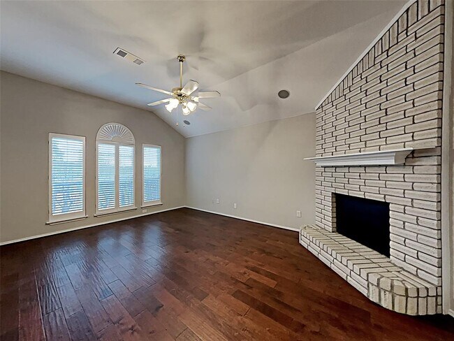 Building Photo - 409 Leisure Dr