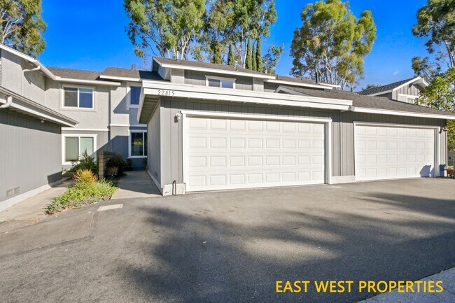 Building Photo - 22815 Leo Ln
