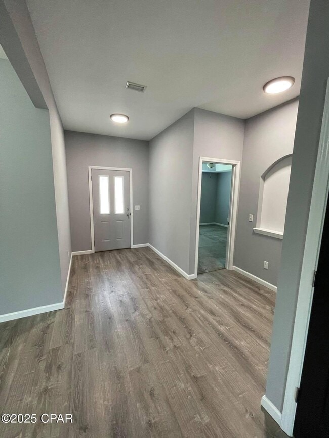 Foto del edificio - 245 Woodlawn Ct