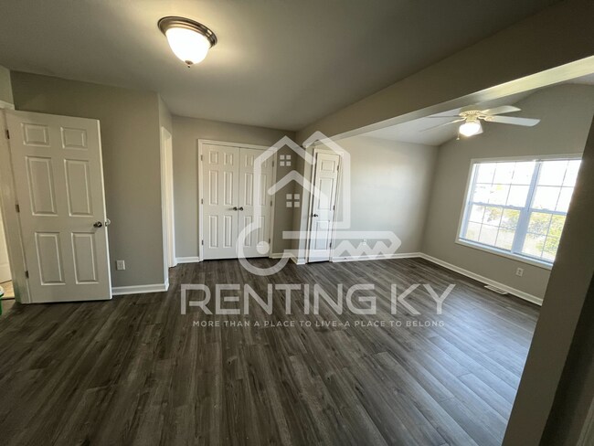 Foto del edificio - Huge 3-Bed, 2.5-Bath Townhouse!