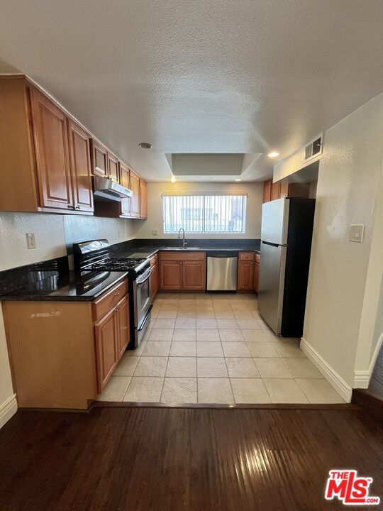 Foto del edificio - 443 S Gramercy Pl