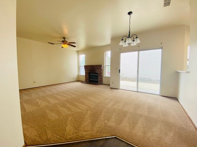 Foto del edificio - Nice Cul-De-Sac Location