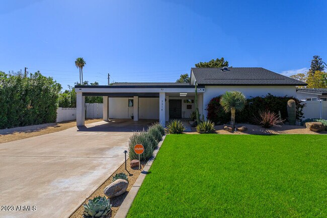 Building Photo - 3314 N 61st Pl