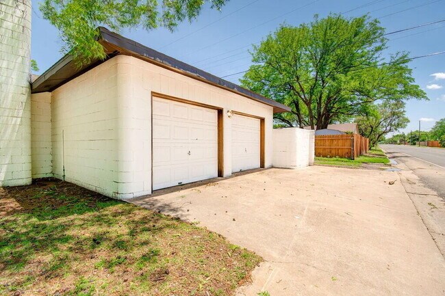 Foto del edificio - 3715 38th St