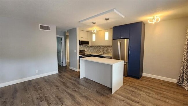 Foto del edificio - 2607 NE 8th Ave