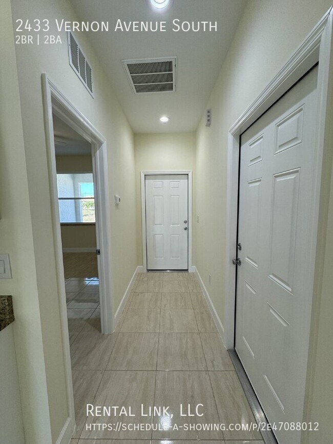 Foto del edificio - 2433 Vernon Ave S