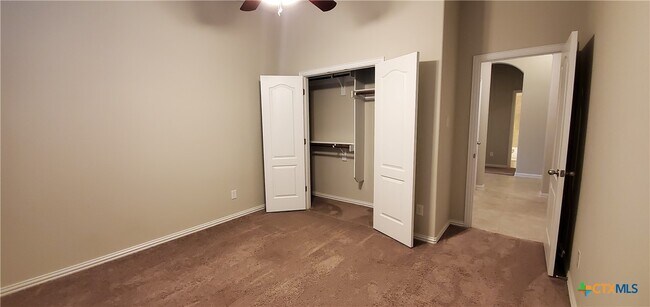 Building Photo - 716 Oyster Creek