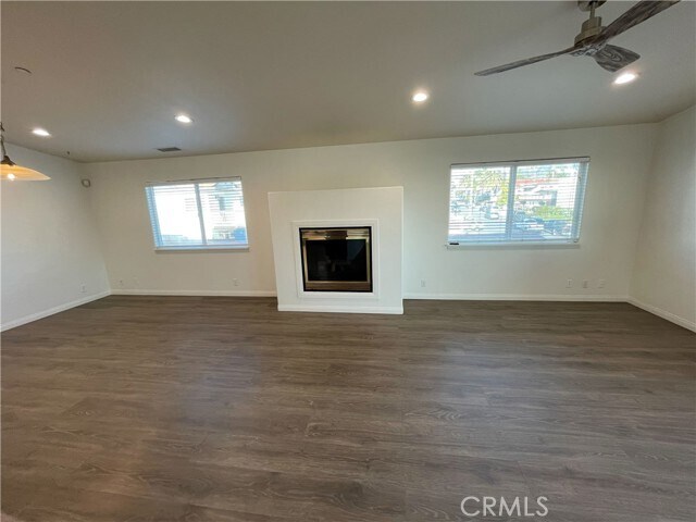 Foto del edificio - 138 W Canada