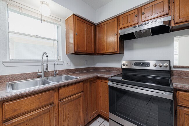 Foto del edificio - 16702 Pebbleglen Dr