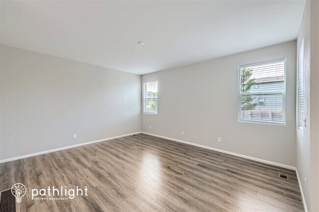 Foto del edificio - 4726 Helena St