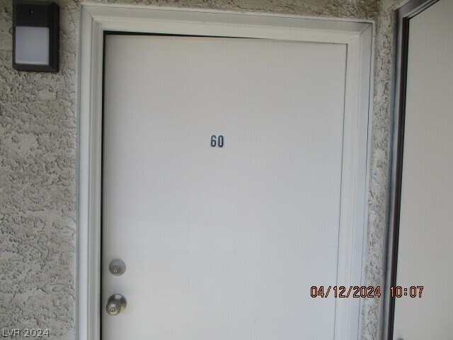 Building Photo - 2221 W Bonanza Rd