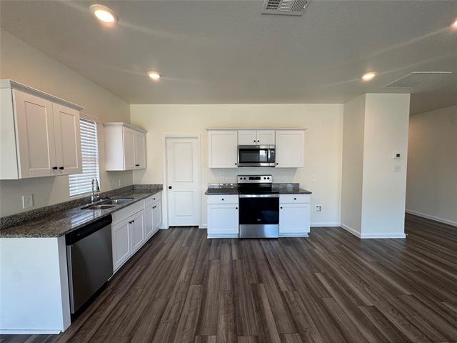 Building Photo - 1720 Escondido Dr