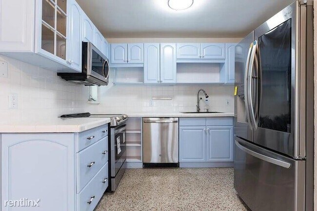 Building Photo - 3 br, 2 bath House - 3414 Poinsettia Ave