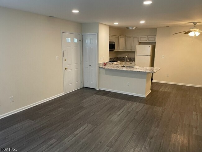 Foto del edificio - 181 Blew Ct