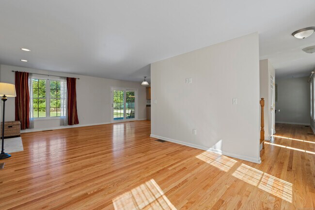 Foto del edificio - 802 Evergreen Ave