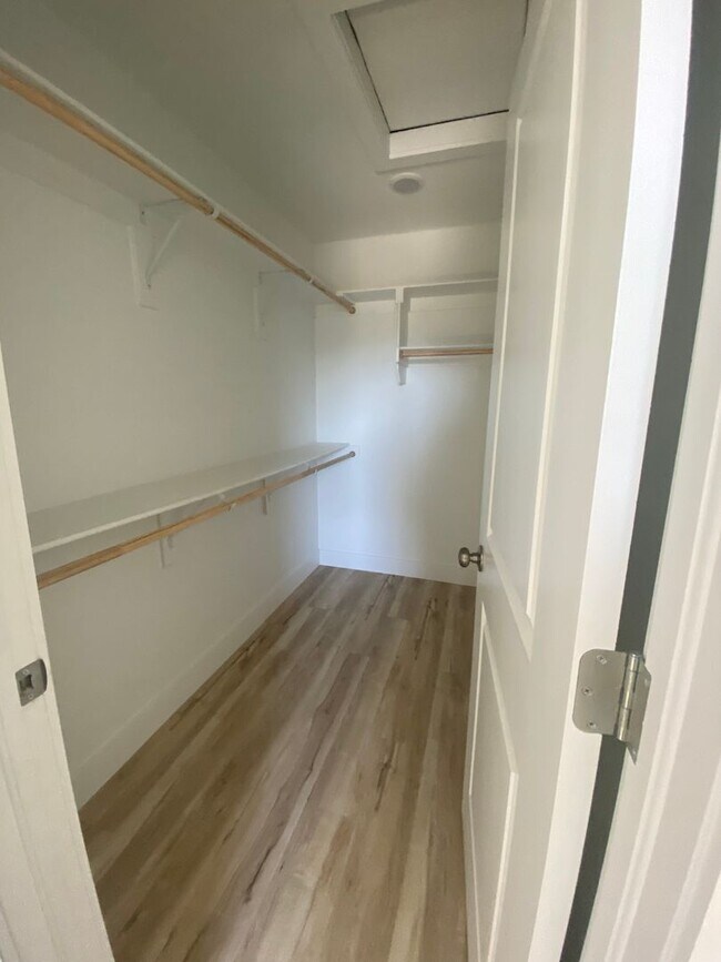 Foto del edificio - Beautiful 3 bedroom/2.5 bathroom duplex in...