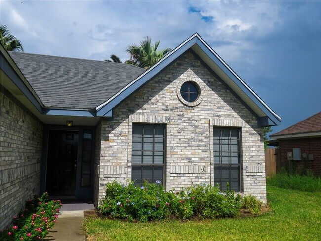 Foto del edificio - 2951 Lakeview W Dr