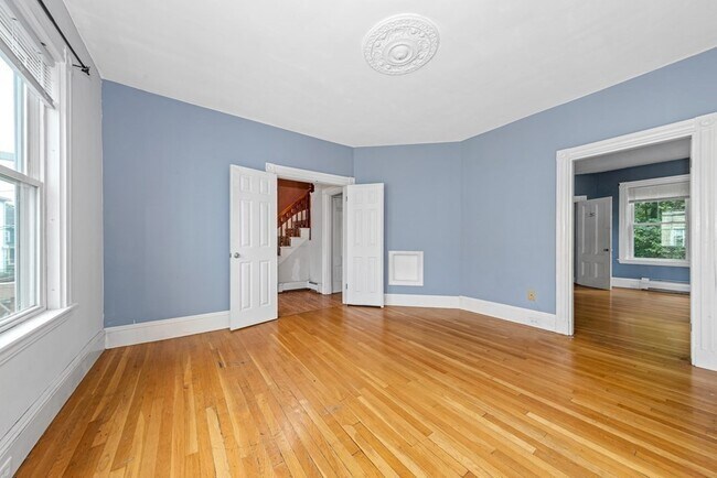 Building Photo - 12 Eldora St