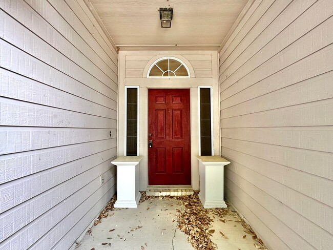 Foto del edificio - Charming 3/BR 2/BA One-Level Home with Fen...