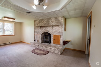 Building Photo - 201 Farview Rd