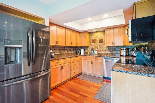 Foto del edificio - Charming 3BR/3.5BA Amberfiled Townhome in ...