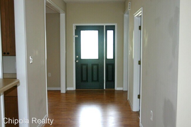 Building Photo - 3 br, 2 bath House - 975 Haywood Dr