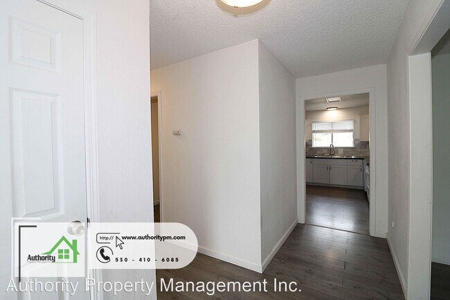 Building Photo - 4 br, 2 bath House - 3710 Riverview Dr