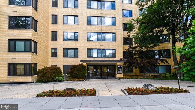Foto del edificio - 5410 Connecticut Ave NW