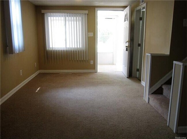 Foto del edificio - 5689 Robinson St