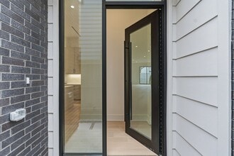 Building Photo - 824 Malone St