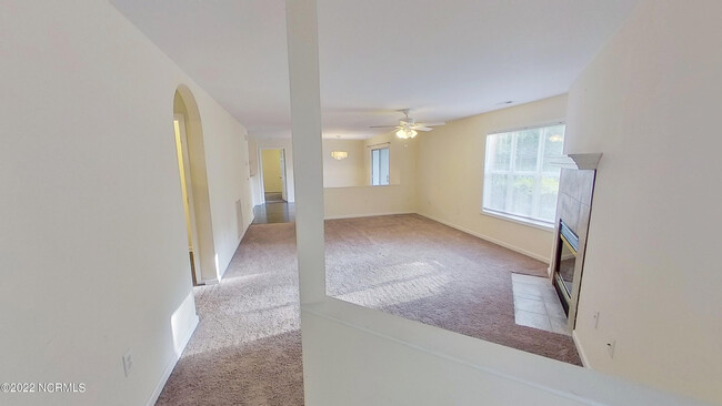 Foto del edificio - 4158 Breezewood Dr