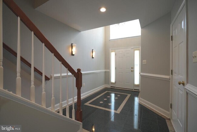 Building Photo - 14219 Hunters Run Way