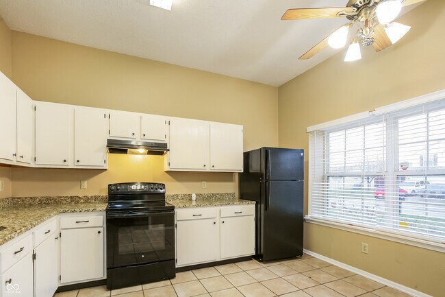 Foto del edificio - 6511 Hazelhatch Dr