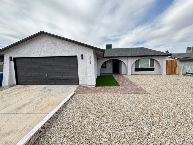 Foto del edificio - Beautiful 3Bed/2Bath Home located in South...
