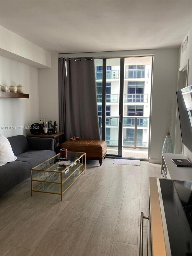 Foto del edificio - 55 SW 9th St