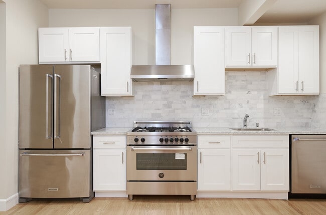 Building Photo - 1690 Grove St