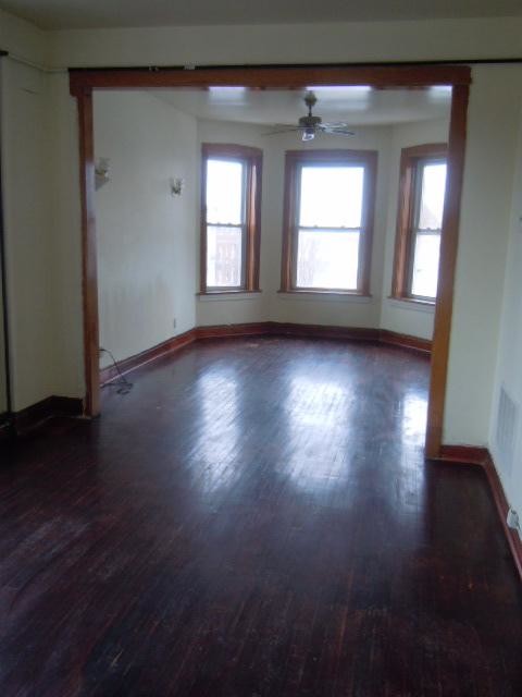 Foto principal - 3535 W Medill Ave