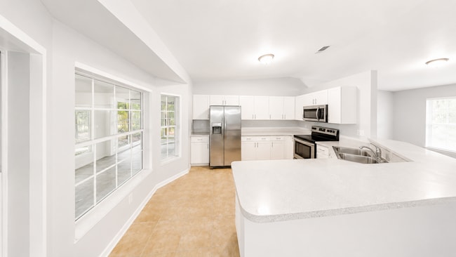 Building Photo - Beautiful 3 Bedroom Home for Rent in Hidden Lake – SW Ocala
