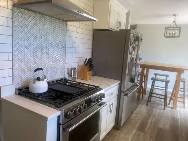 Building Photo - 8209 Goodrich Rd