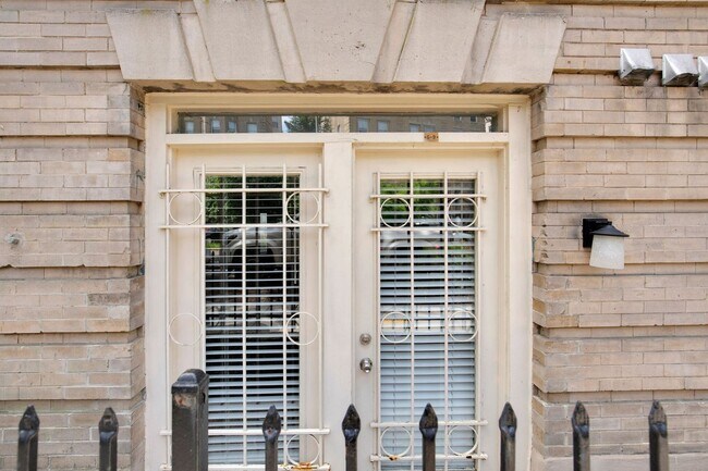 Foto del edificio - Spacious 1 Bedroom unit in Adams Morgan area