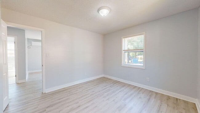 Building Photo - 4538 Helena St
