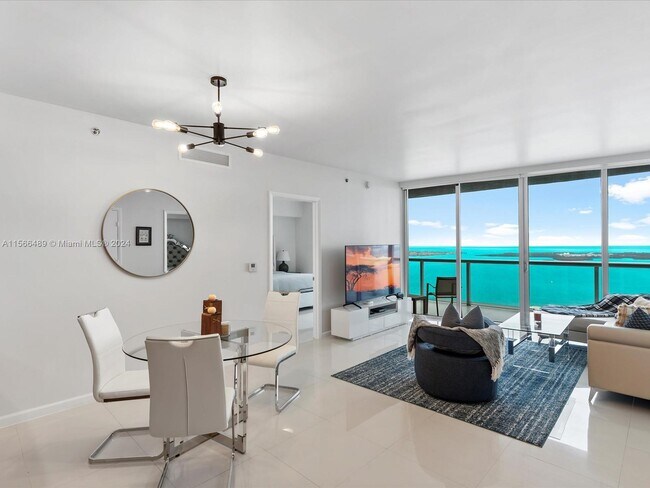 Building Photo - 465 Brickell Ave