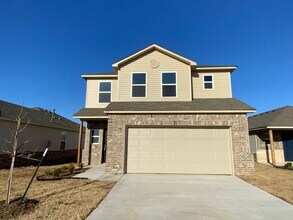 Building Photo - 1841 Easton Ln