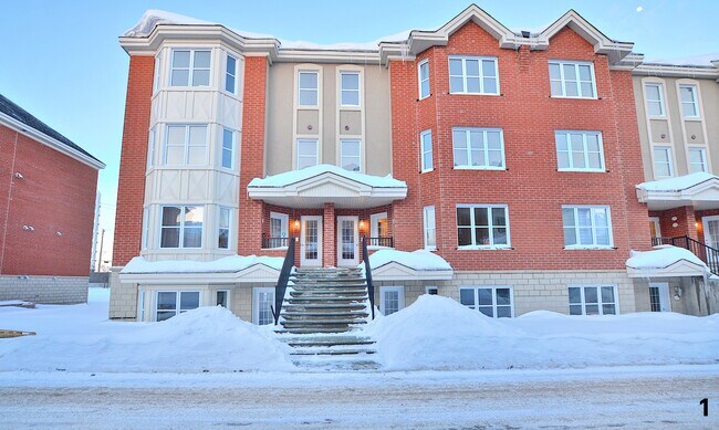 Photo du bâtiment - 1651 Ln Avenue de