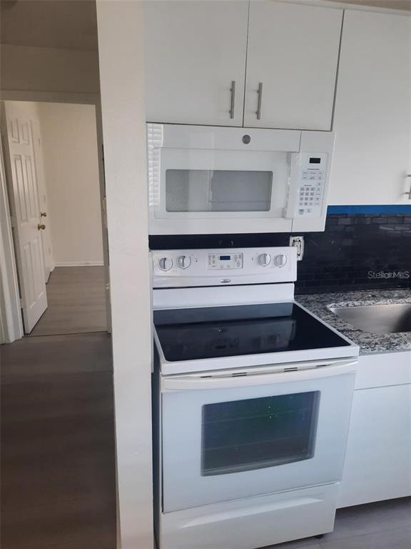 Building Photo - 2802 Banza St