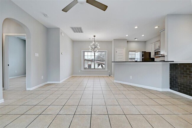 Building Photo - 2909 Saville Loop